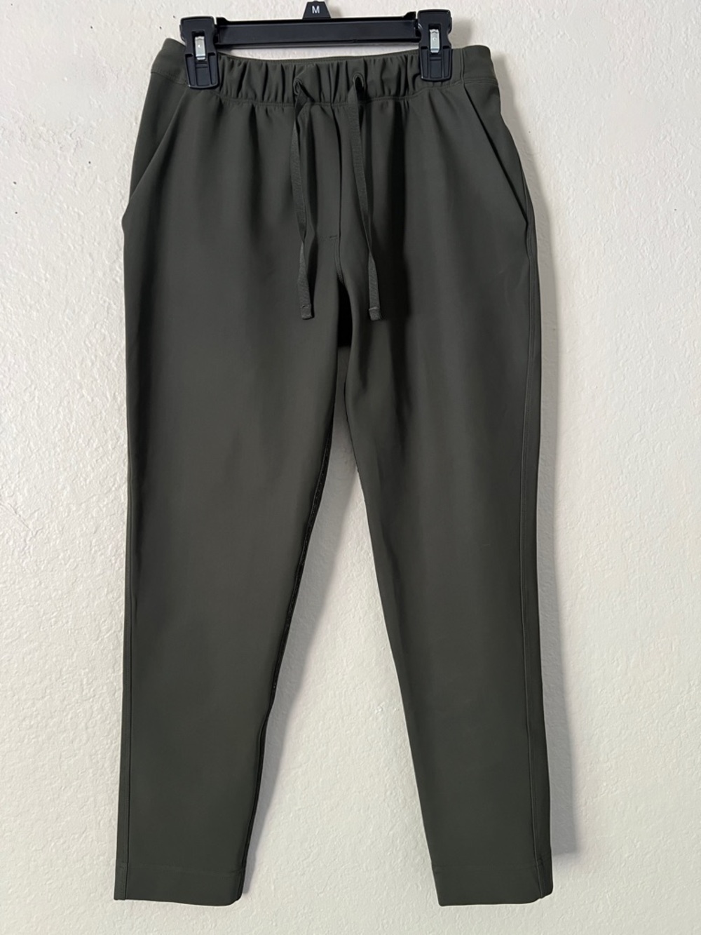 Like New! Lululemon Drawstring Straight Leg Pants E40416 in Size 2